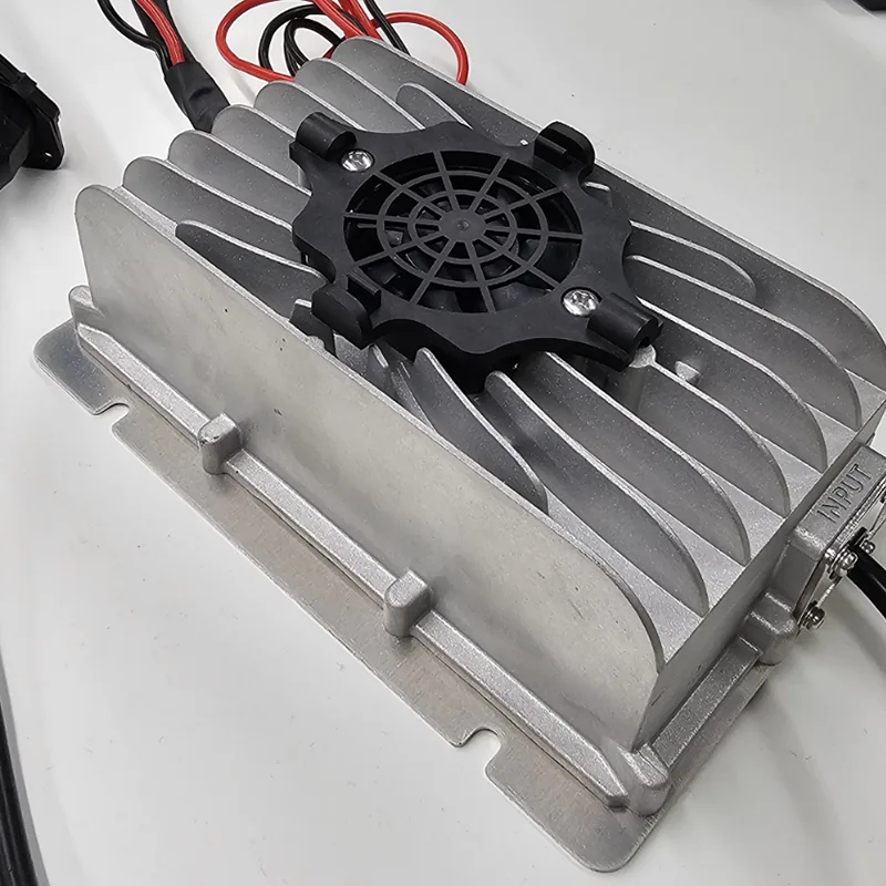 600W ஹை-பவர் கோல்ஃப் கார்ட் பிரத்யேக ஃபாஸ்ட் சார்ஜர்